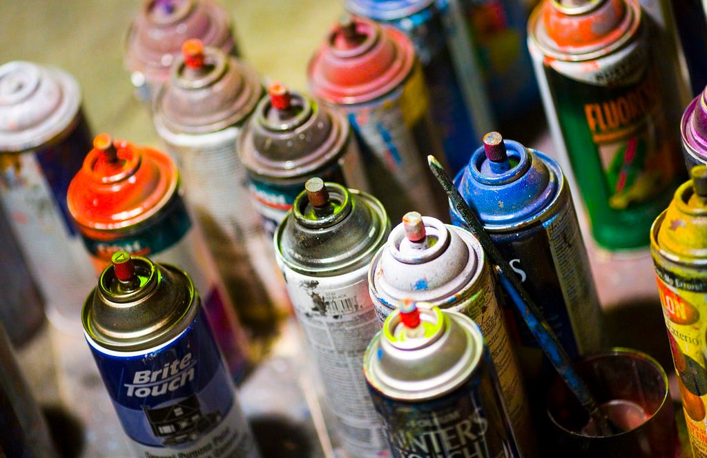 How Long does Spray Paint take to Dry on Metal Plastic and How Long does Spray Paint take to Dry on Metal Plastic and