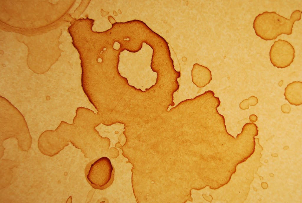 How to Remove Water Stains From Wood