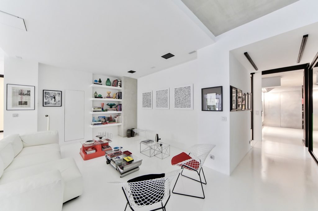 How to Distress white furniture