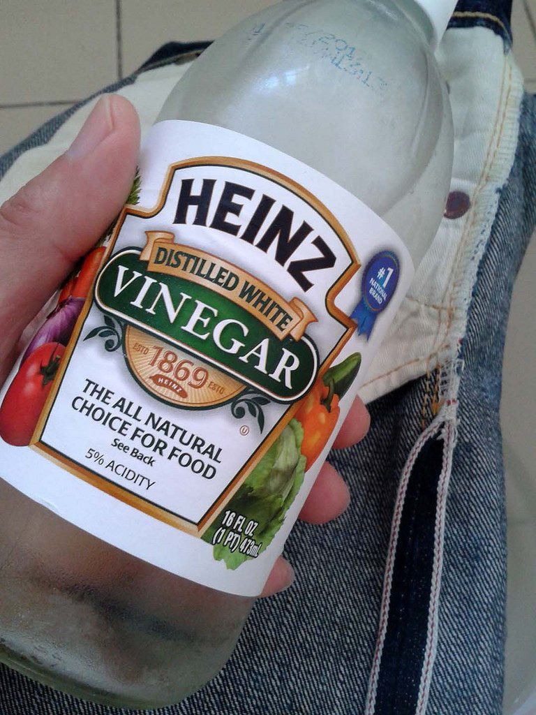 How to Distress Furniture with Vinegar