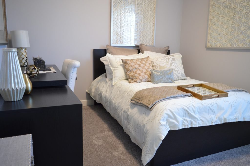 Paint colors to make your room look bigger 