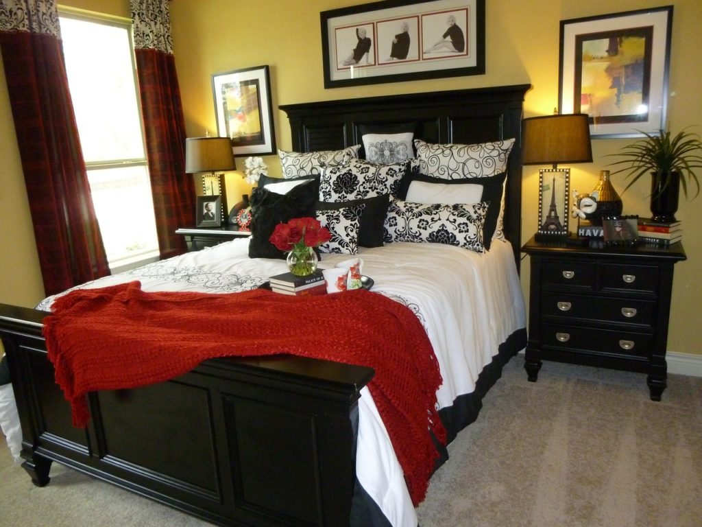 How to Make Small Bedrooms Look Bigger