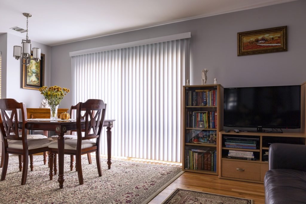 how to clean vertical blinds