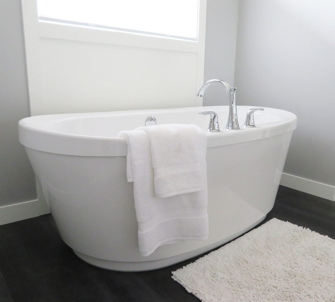 How to Remove Stains from Bathtub Homeaholic