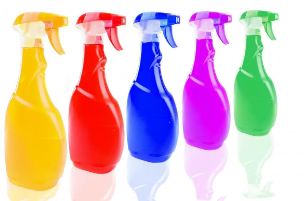 How to Clean a Jetted Tub with Household Supplies